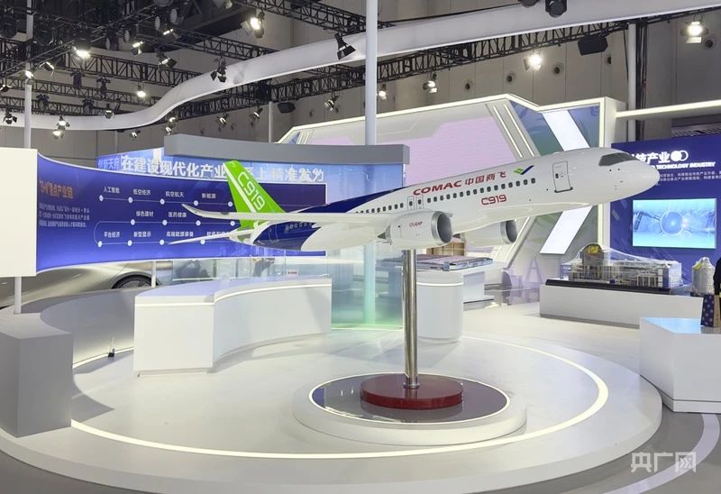 b6787b2e-73f9-42f7-b3e8-1d015dfc81b8